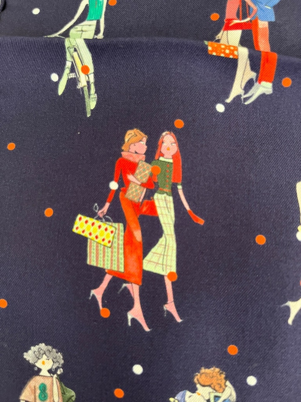 VINTAGE Hermes "Les Parisiennes De Kiraz" 100% Silk Pochette gavroche - Picture 8 of 10